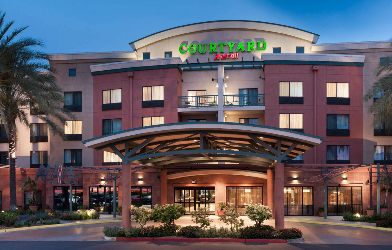 Courtyard Los Angeles Burbank Airport Hotel Exterior photo